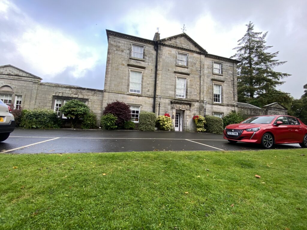 exterior view of Strathaven Hotel